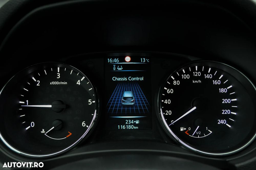 Nissan Qashqai 1.5 DCI N-Connecta - 32