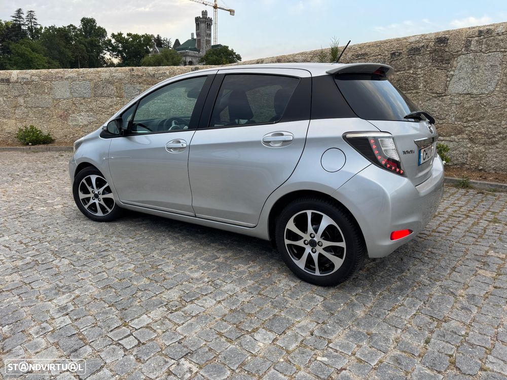 Toyota Yaris 1.4 D-4D High Pack+NAVI - 5