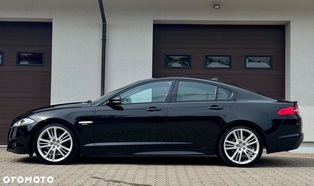 Jaguar XF 2.2 D R-Sport - 3