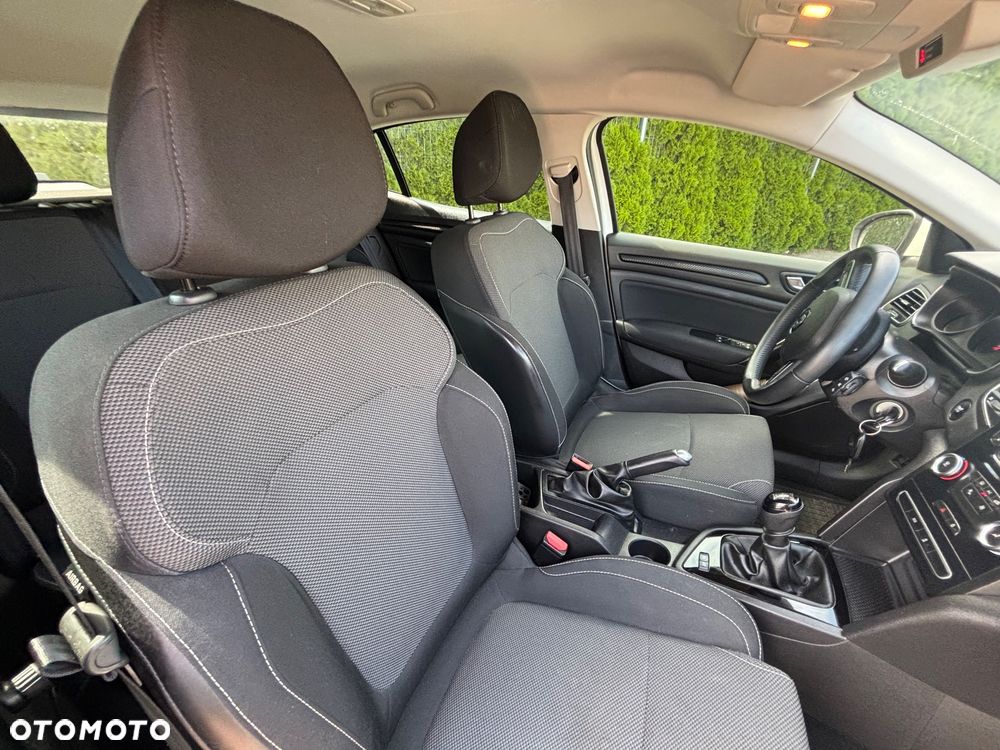 Renault Megane ENERGY TCe 100 LIFE - 15