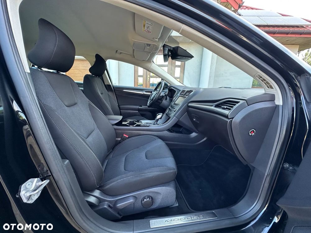 Ford Mondeo - 23