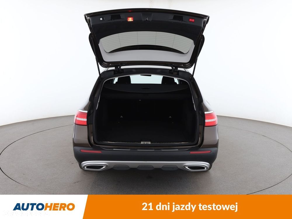 Mercedes-Benz Klasa E 220 d 4-Matic 9G-TRONIC - 16