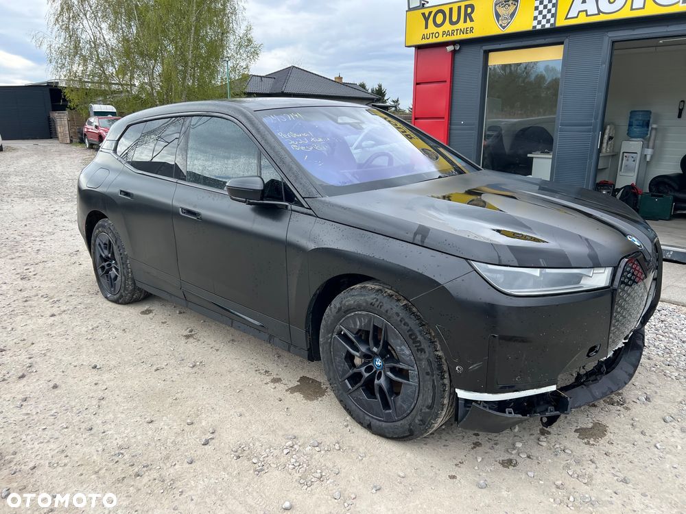 BMW iX xDrive50 - 6