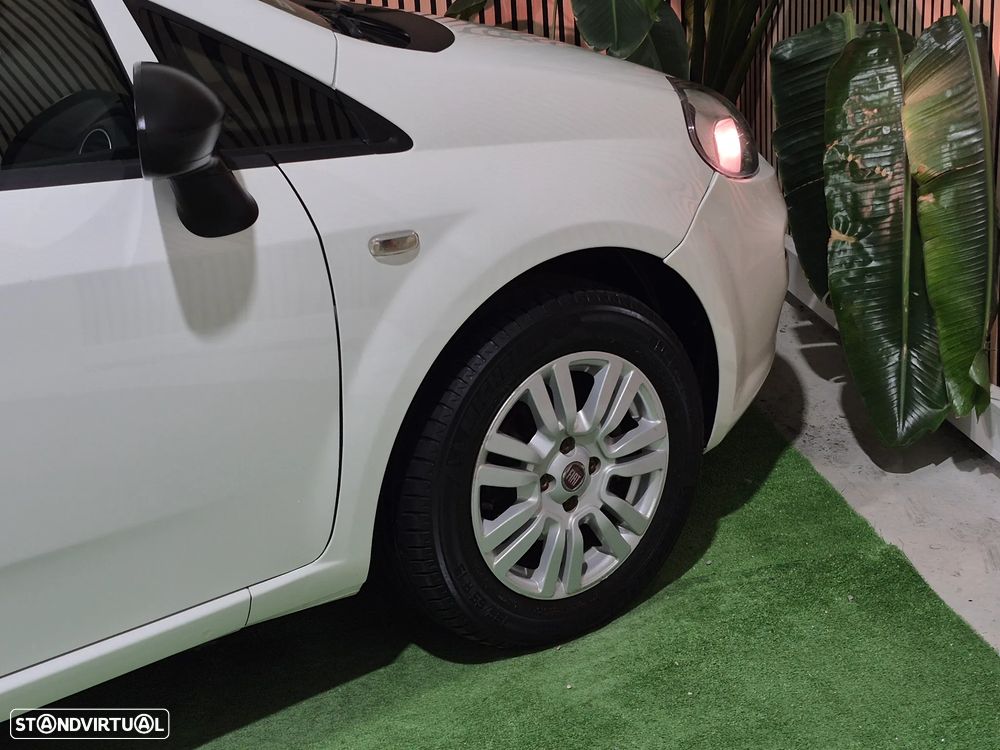 Fiat Punto 1.2 Lounge S&S - 6