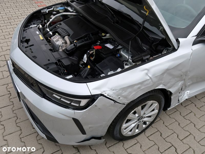 Opel Astra 1.2 T Business Edition S&S - 27