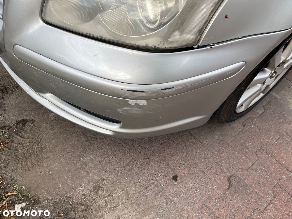 Toyota Avensis - 9