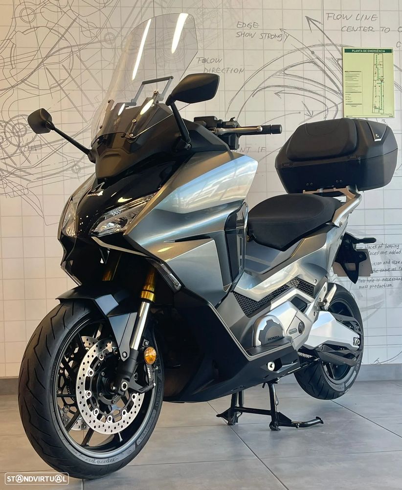 Honda Forza 750 - 8