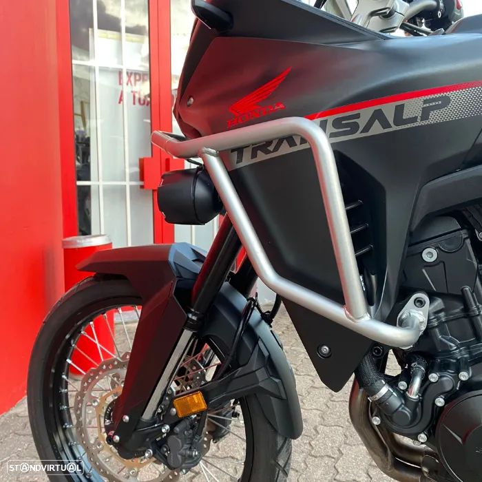 Honda Transalp 750 com garantia até 09/2028 - 7