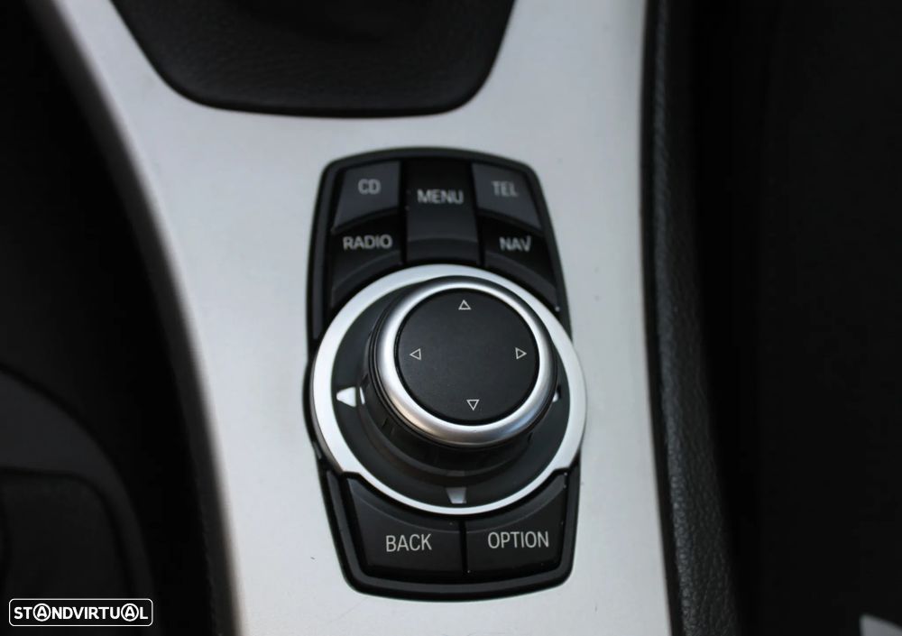 BMW 318 d Navigation - 25
