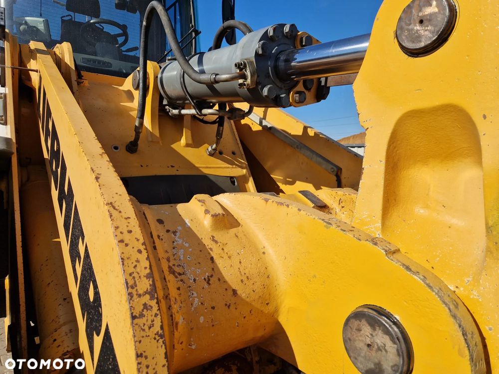 Liebherr L566 2plus2 * 9.854 mth * 2011r. * Pełen Serwis Liebherr * waga PFREUNDT * - 6