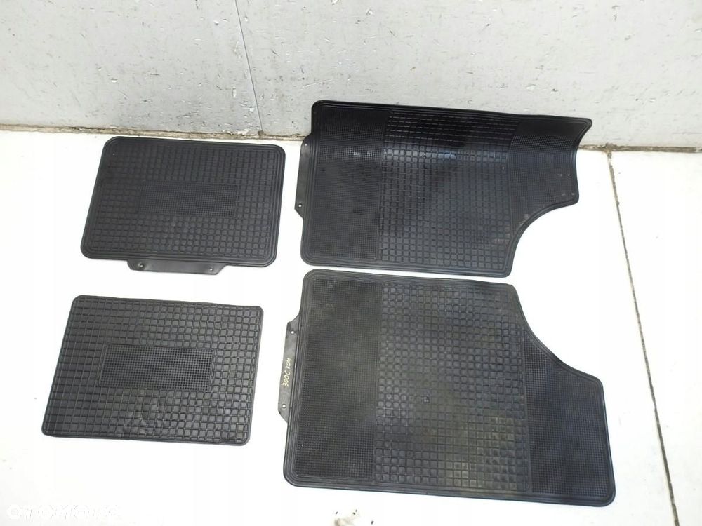 DYWANIKI CHRYSLER 300C KOMBI - 3