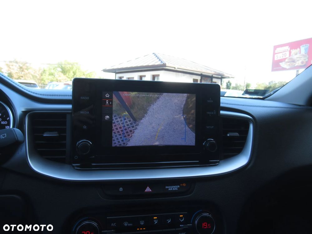 Kia Ceed 1.5 T-GDI M DCT - 20