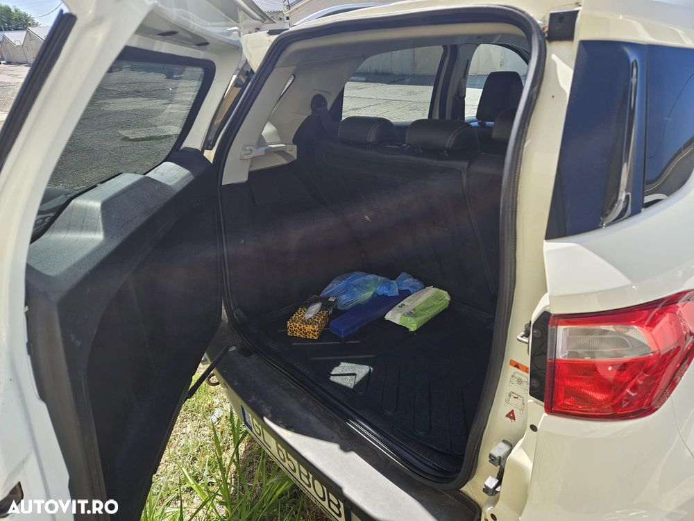 Ford EcoSport 1.5 TDCi Titanium - 9
