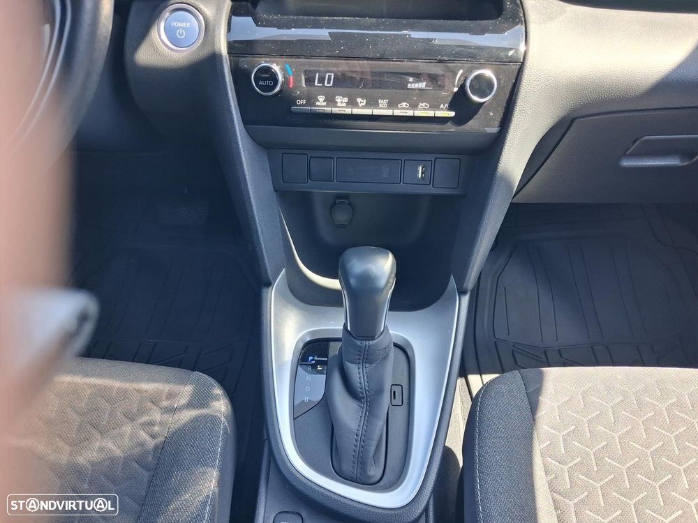 Toyota Yaris Cross 1.5 HDF Luxury — fotografia 37