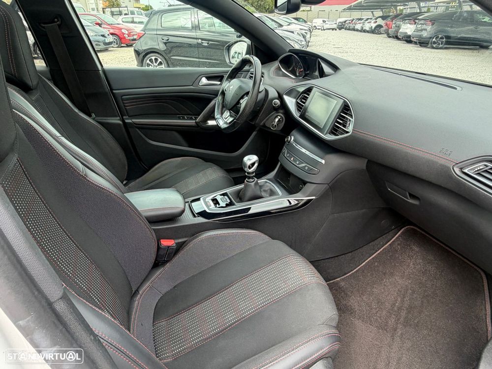 Peugeot 308 1.2 PureTech GT Line - 11