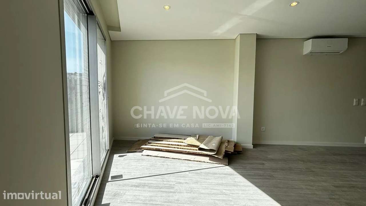 T0 Novo c/ Terraço na Senhora da Hora - Grande imagem: 3/16