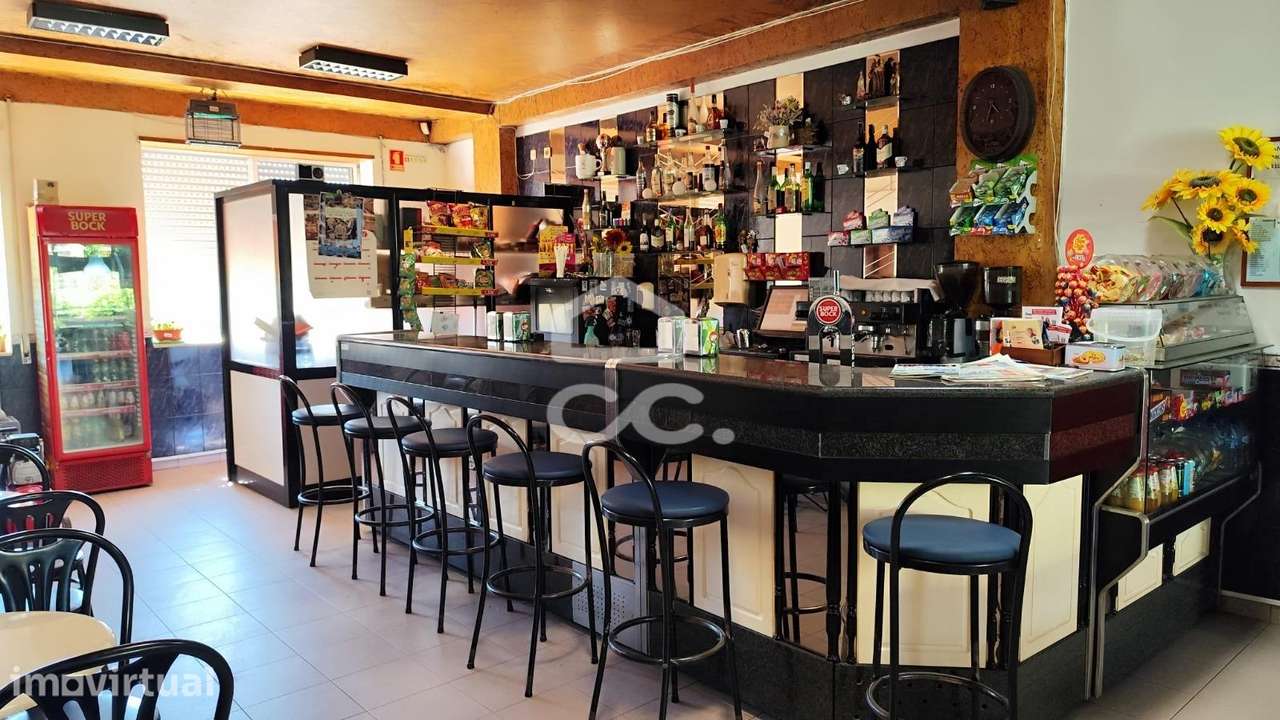 Trespasse de Café em S. Tirso - Grande imagem: 4/11
