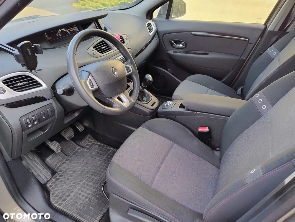 Renault Scenic - 9