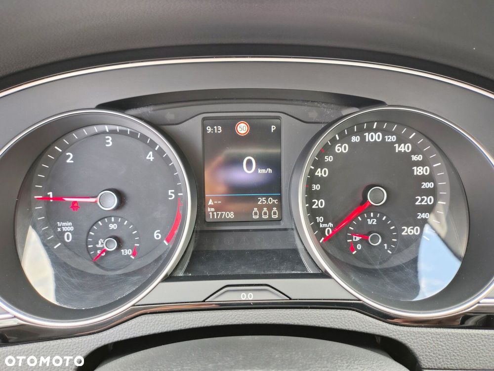 Volkswagen Passat - 21