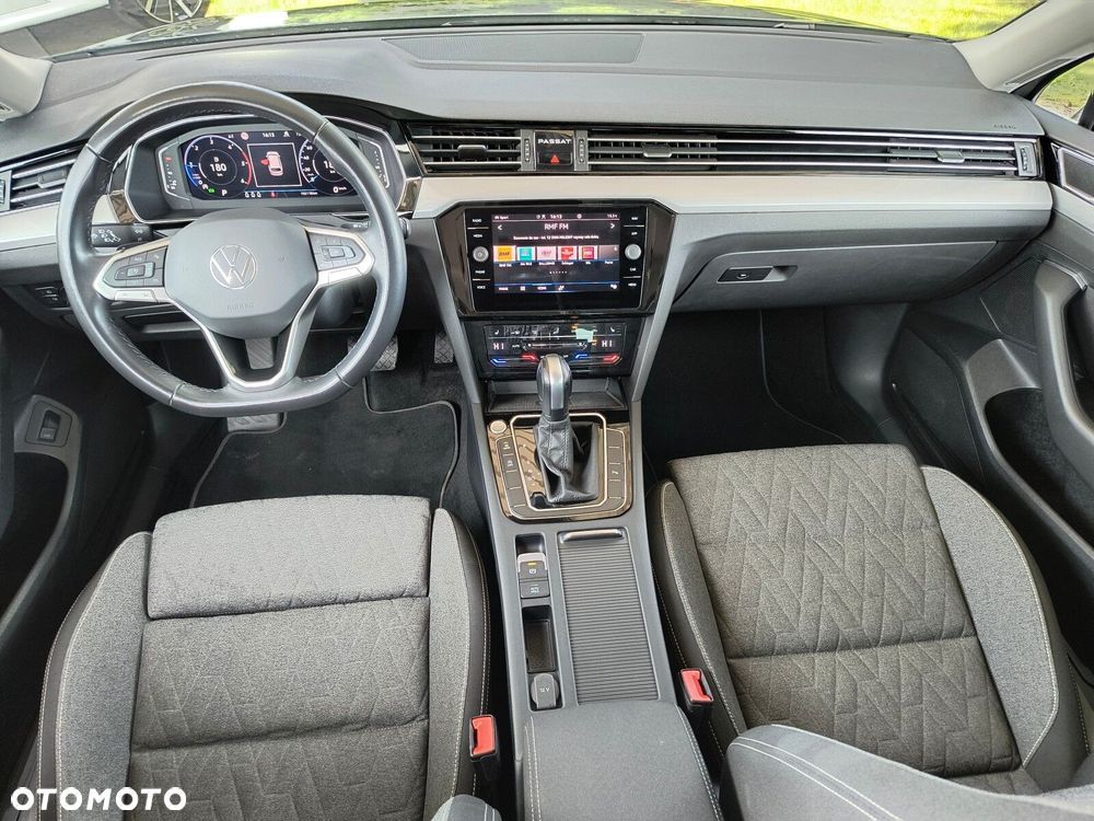 Volkswagen Passat - 17