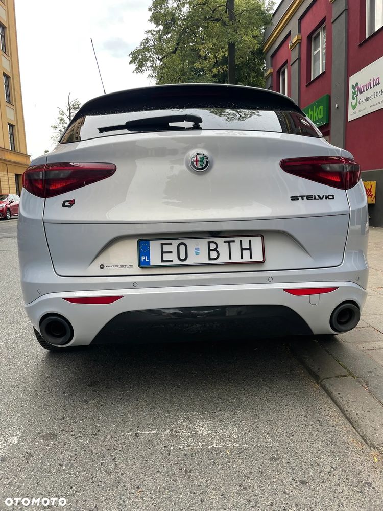 Alfa Romeo Stelvio 2.0 Turbo Veloce Q4 - 13