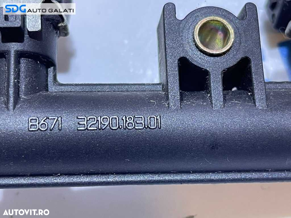 Rampa Presiune Benzina Injector Injectoare Fiat Doblo 1 1.2 2001 - 2010 Cod 3219018301 - 5