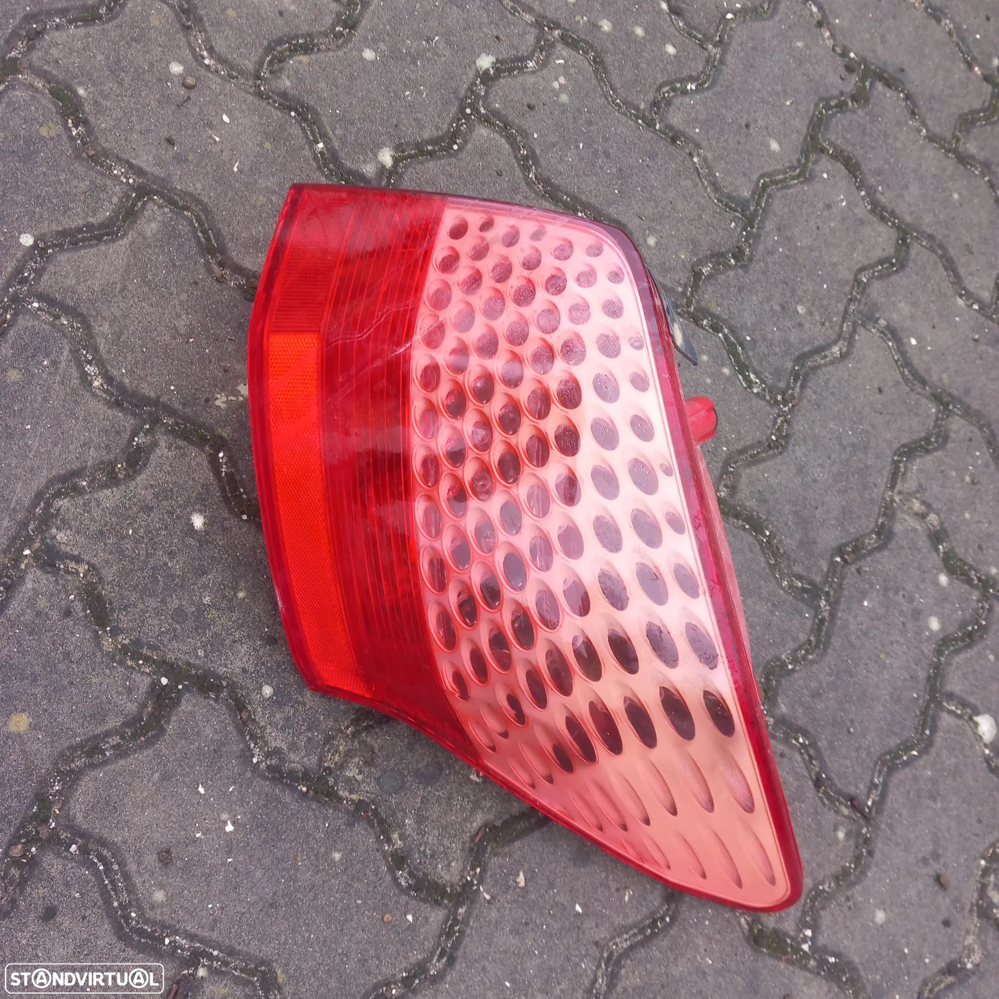 Farol traseiro lado passageiro peugeot 407 sw - 1