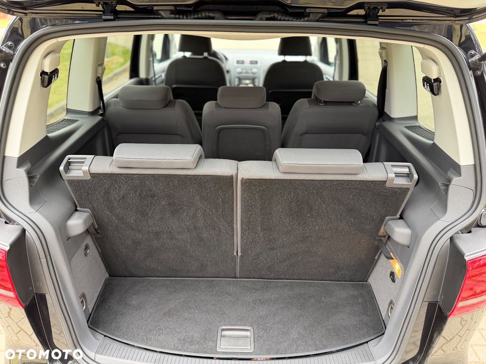 Volkswagen Touran 2.0 TDI Highline - 10