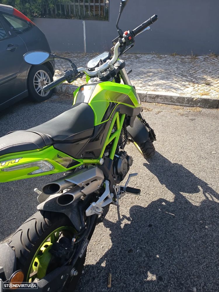 Benelli 125 TNT - 9