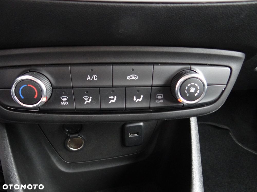 Opel Crossland X 1.2 Action - 11