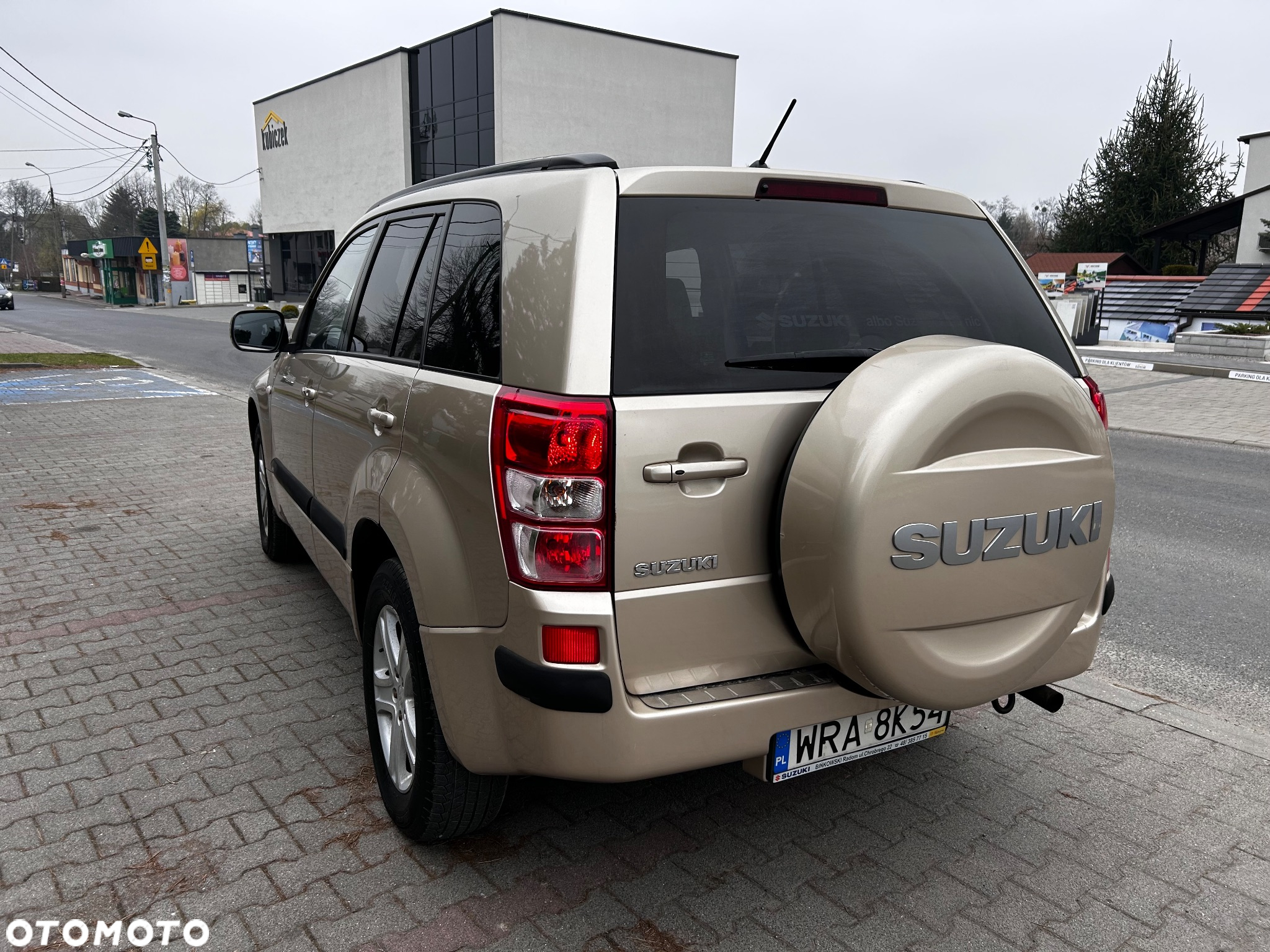 Suzuki Grand Vitara 2.0 - 14