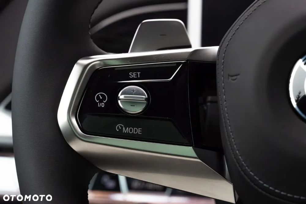 BMW Seria 7 - 15