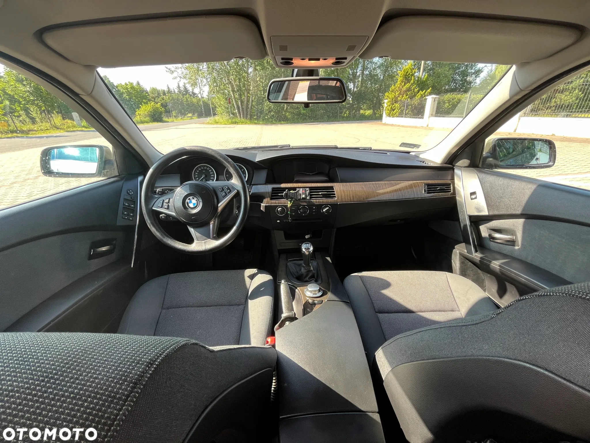 BMW Seria 5 525i - 14