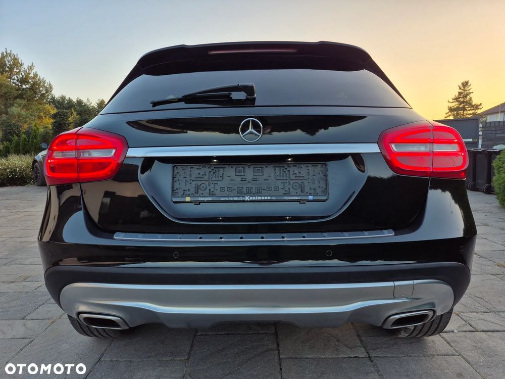 Mercedes-Benz GLA 200 d 7G-DCT AMG Line - 4