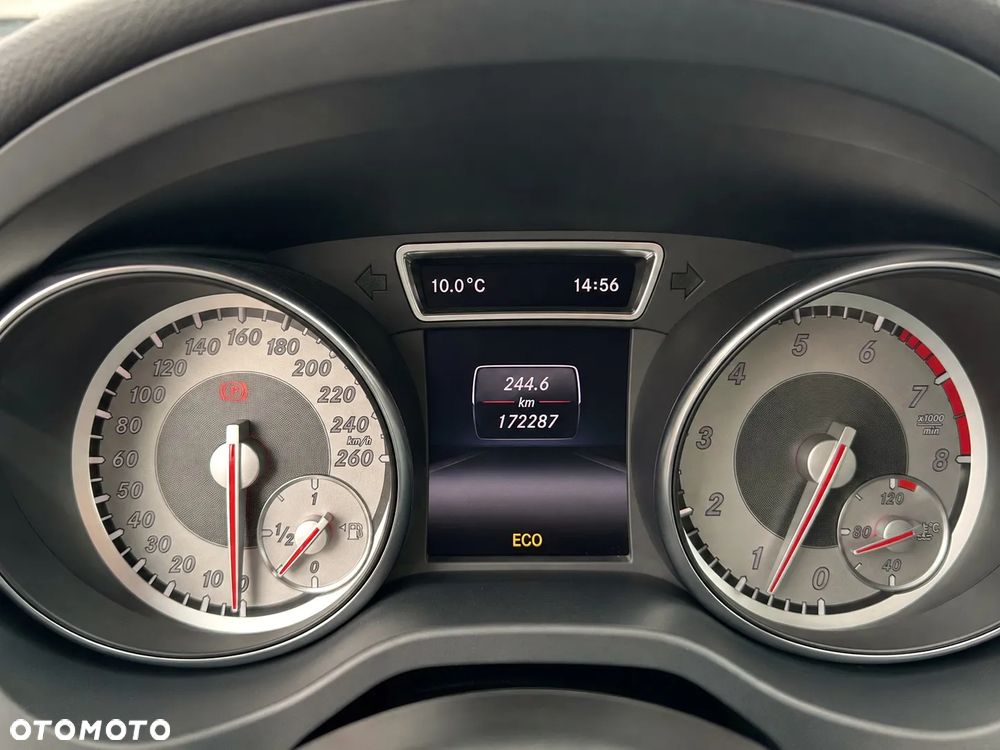 Mercedes-Benz CLA 180 BlueEFFICIENCY Edition - 11