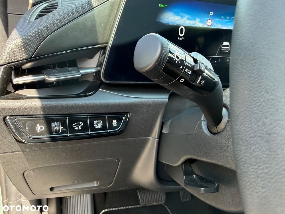 Kia Niro 1.6 GDI Hybrid Business Line - 35