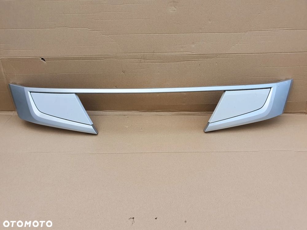 Grill atrapa Maxus e-deliver 3 EV30