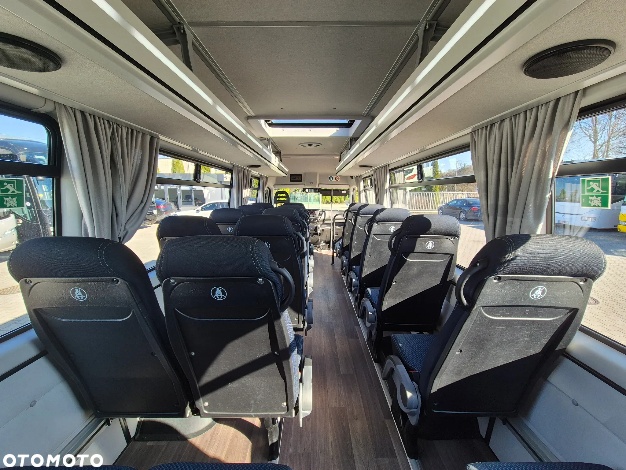 Iveco DAILY 65C18 / SPROWADZONE / 23 MIEJSCA/ KLIMATYZACJA/ WINDA DLA OSÓB NIEPEŁNOSPRAWNYCH - 24