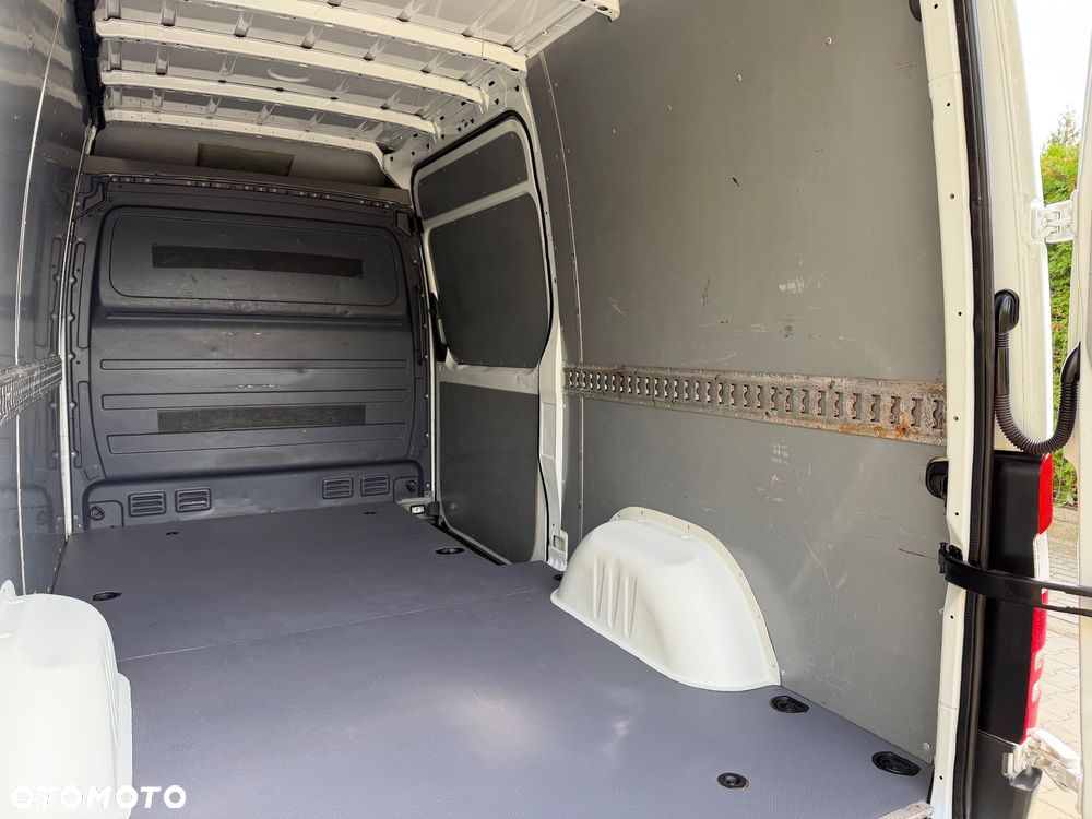Mercedes-Benz SPRINTER - 29