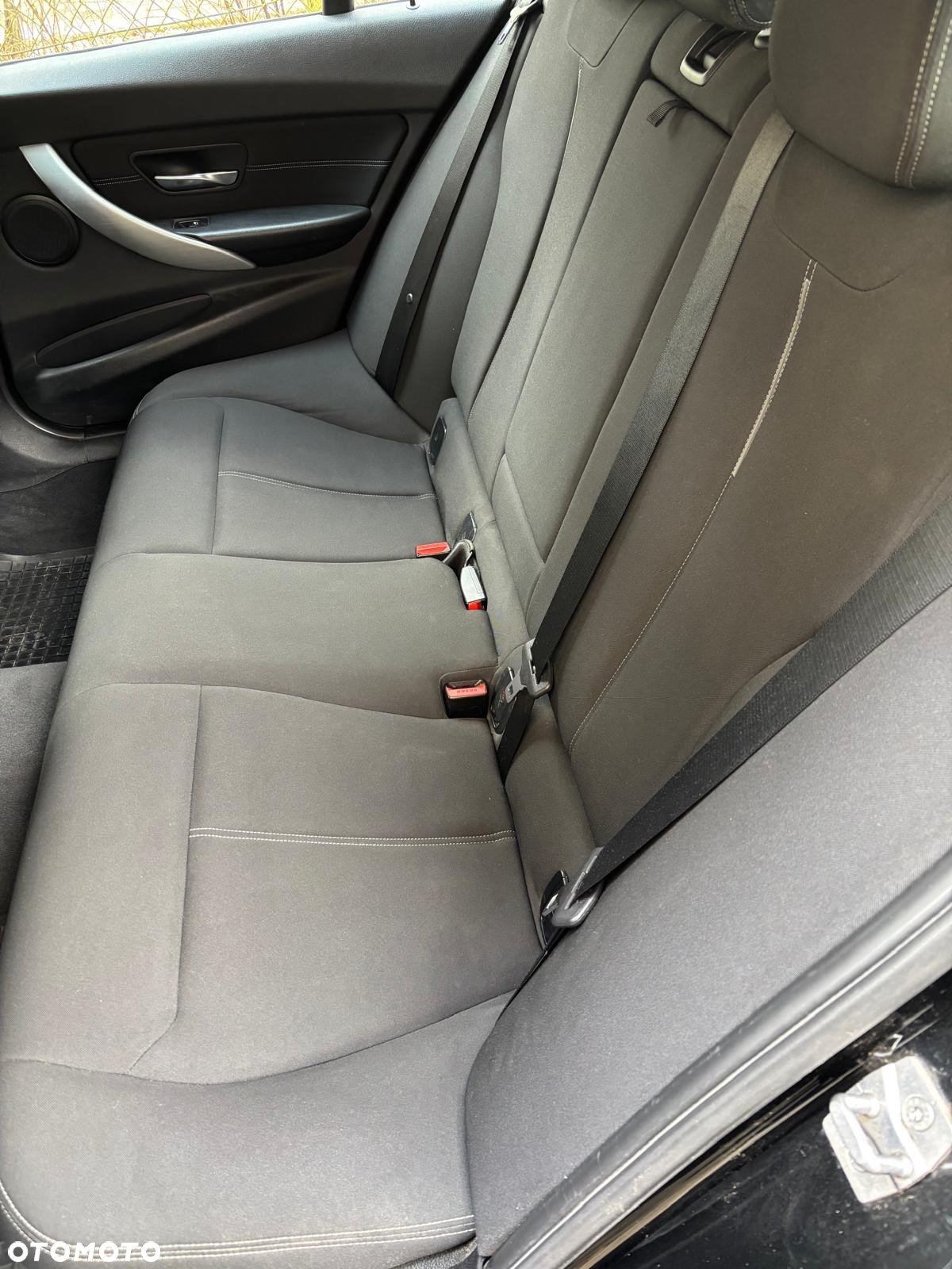 BMW Seria 3 - 17