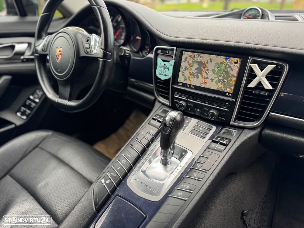 Porsche Panamera 4 PDK Platinum Edition - 20