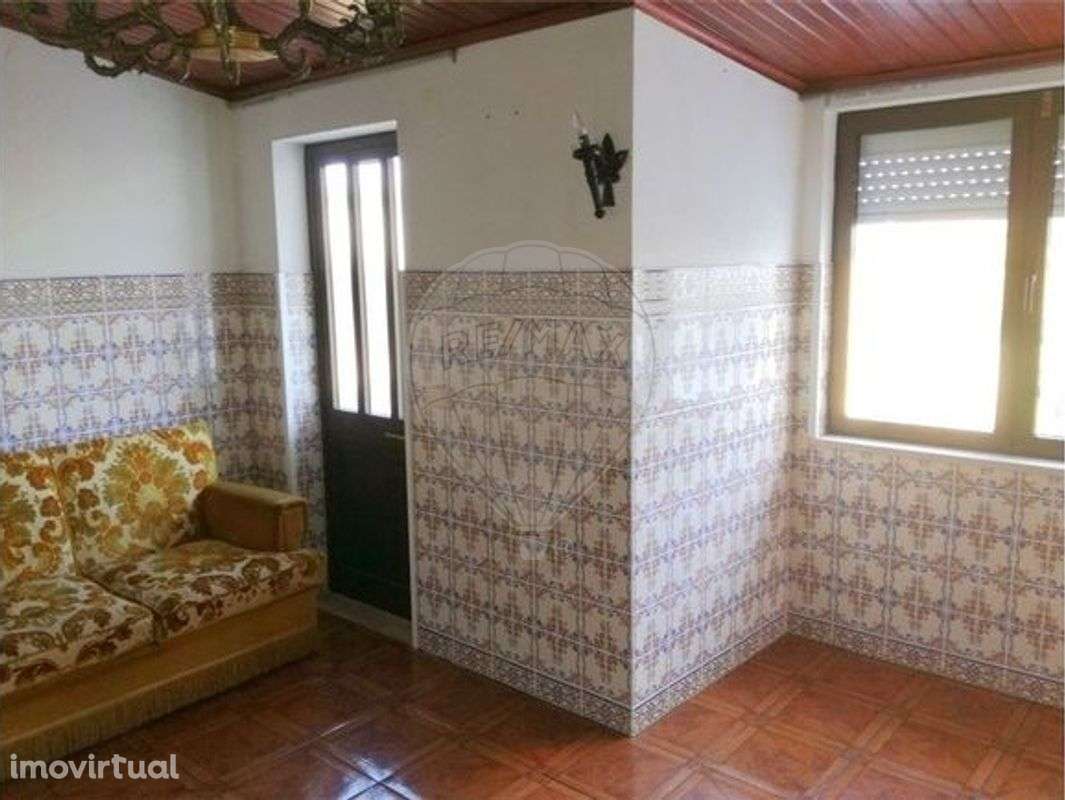 Moradia T2 para venda - Grande imagem: 2/12
