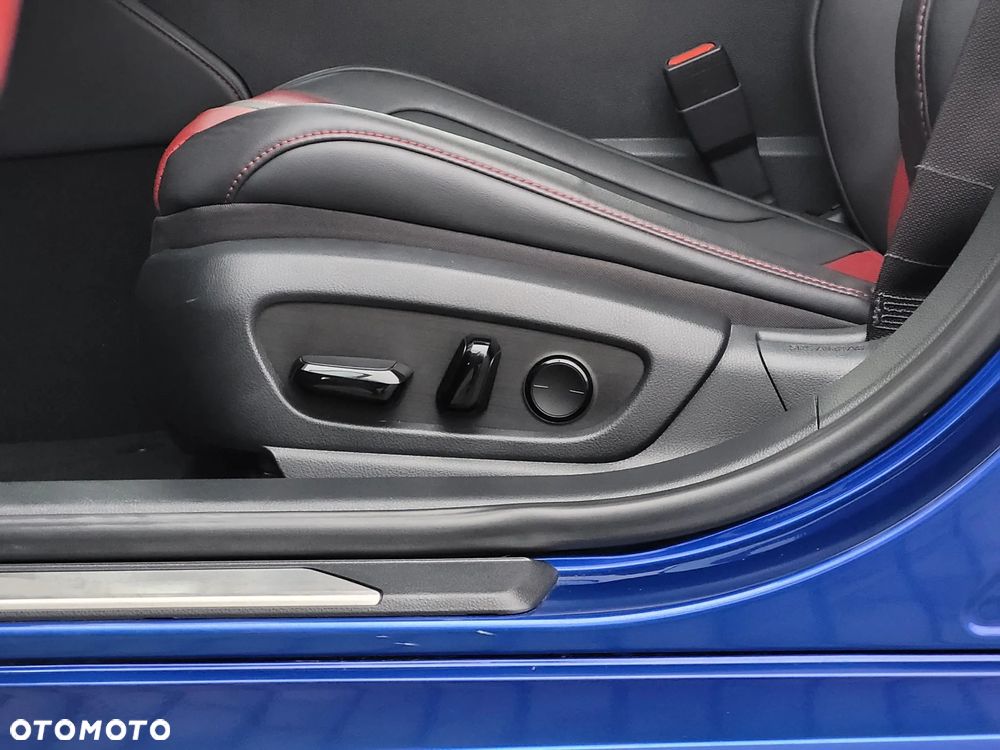 Lexus ES 300h F Sport Edition - 12