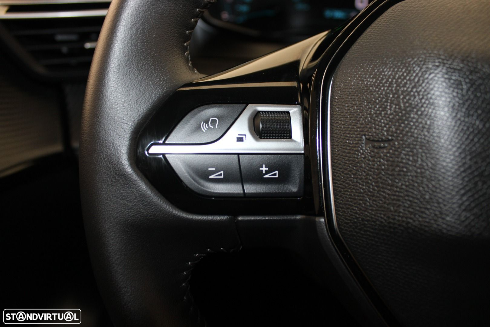 Peugeot e-208 50 kWh Style - 13