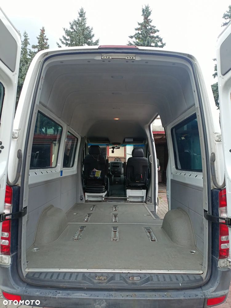Mercedes-Benz Sprinter - 16