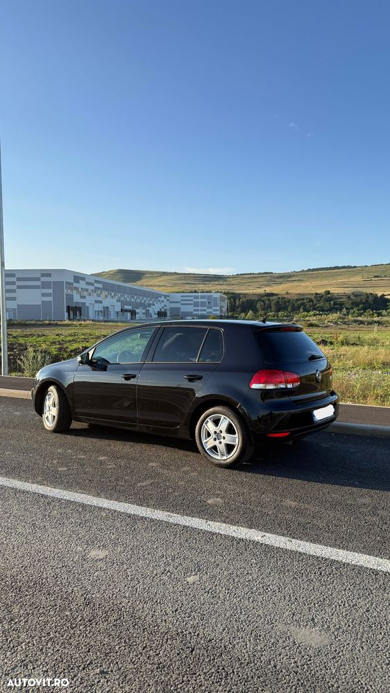 Volkswagen Golf 1.6 TDI DPF Comfortline - 3