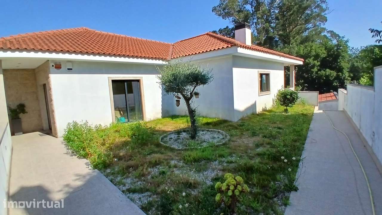 Moradia T3 Moderna  em Airães, Felgueiras. - Grande imagem: 4/18