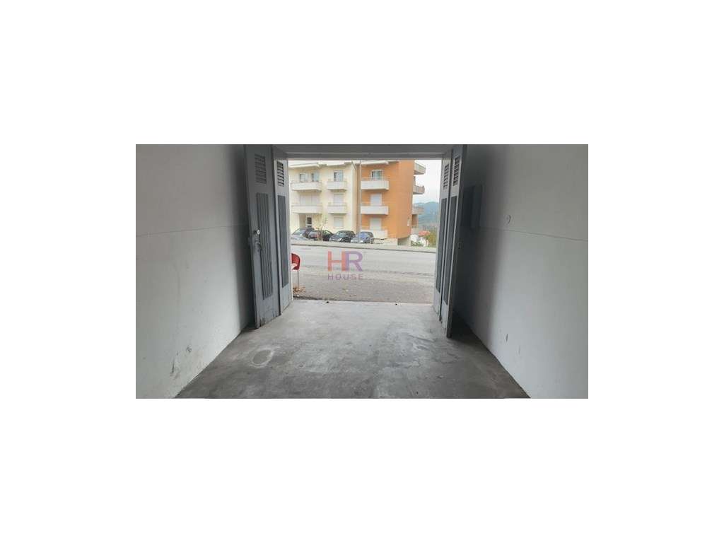 Olivais Coimbra arrenda-se garagem com quadro de eletricidade. - Grande imagem: 5/12