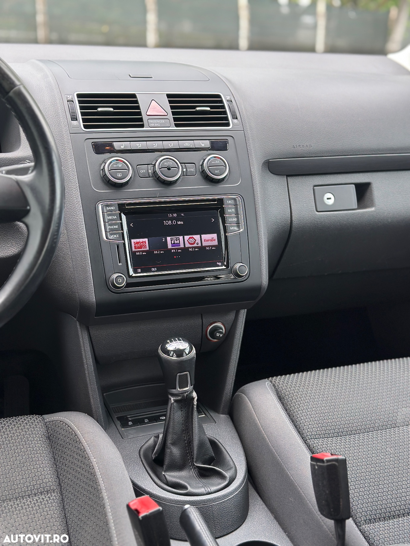 Volkswagen Touran 2.0 TDI BlueMotion Technology Comfortline - 26