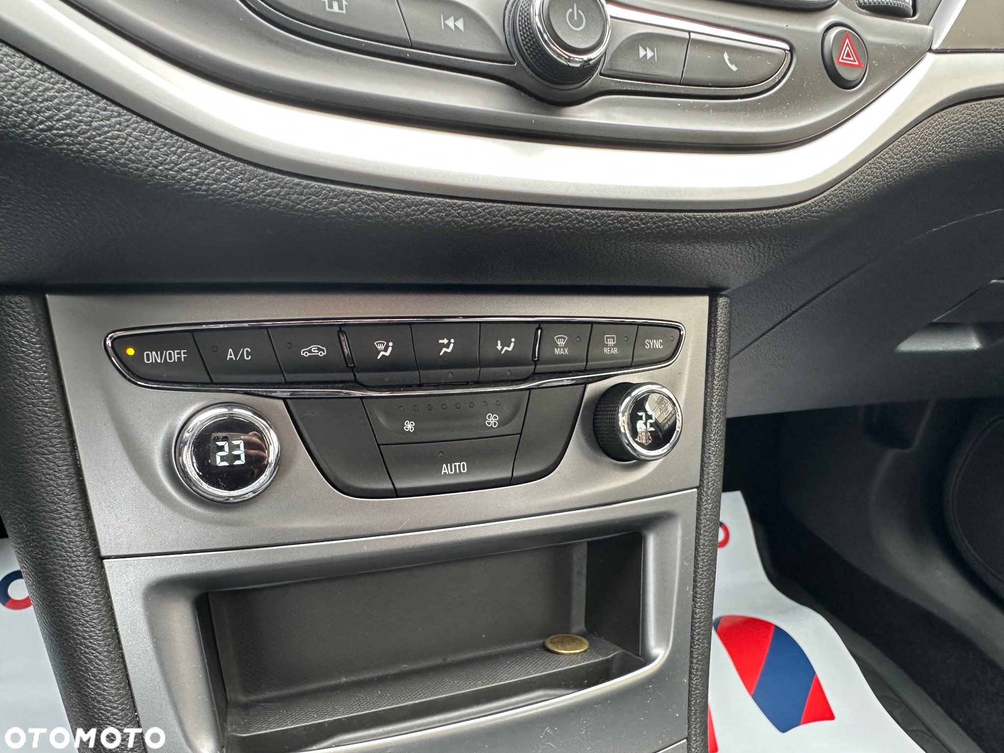 Opel Astra 1.6 D (CDTI) Start/Stop Innovation - 27